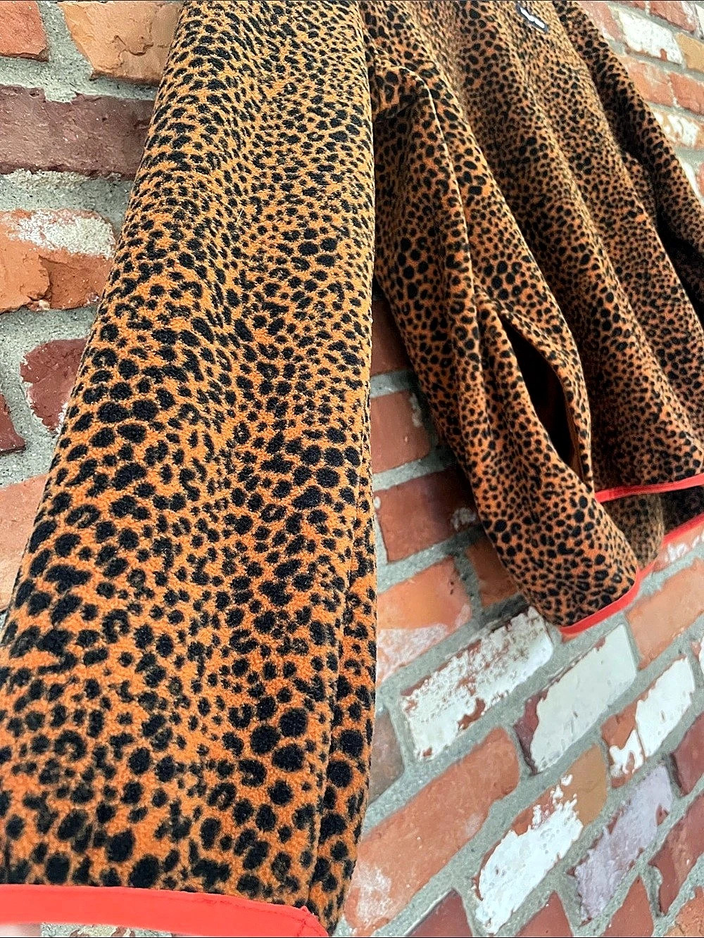 Lands' End  fleece Women's Leopard Print Pullover Large Like New fall gear